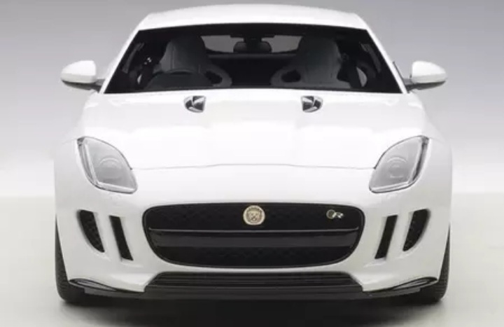 โมเดลรถเหล็ก โมเดลรถยนต์ jaguar f type white 4