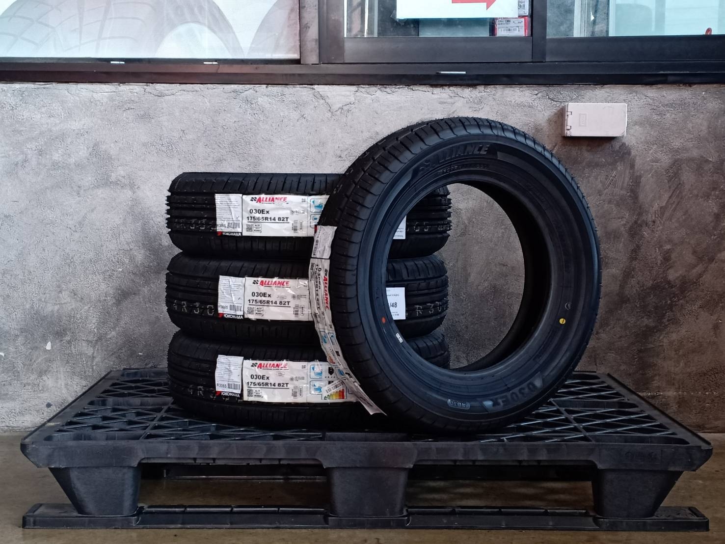 YOKOHAMA 175/65R14 ALLIANCE 030EX