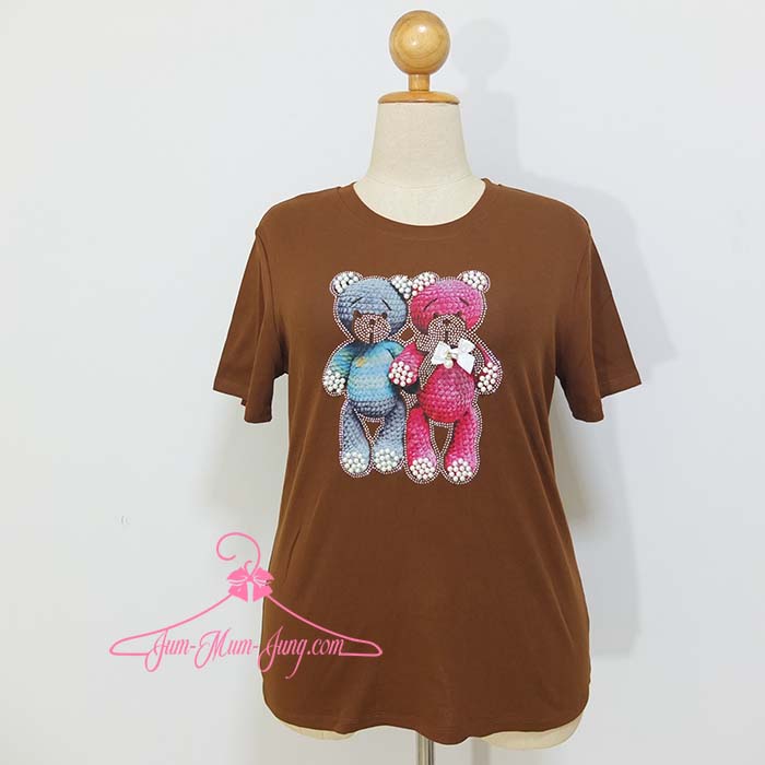 *อก48-50นิ้ว*เสื้อคนอ้วนผ้ายืดcottonผสมสเปนเด็กซ์เนื้อเด้งสีน้ำตาลลายหมีคู่ตอกมุกติด สวยวิบวับน่ารักมากๆค่ะ