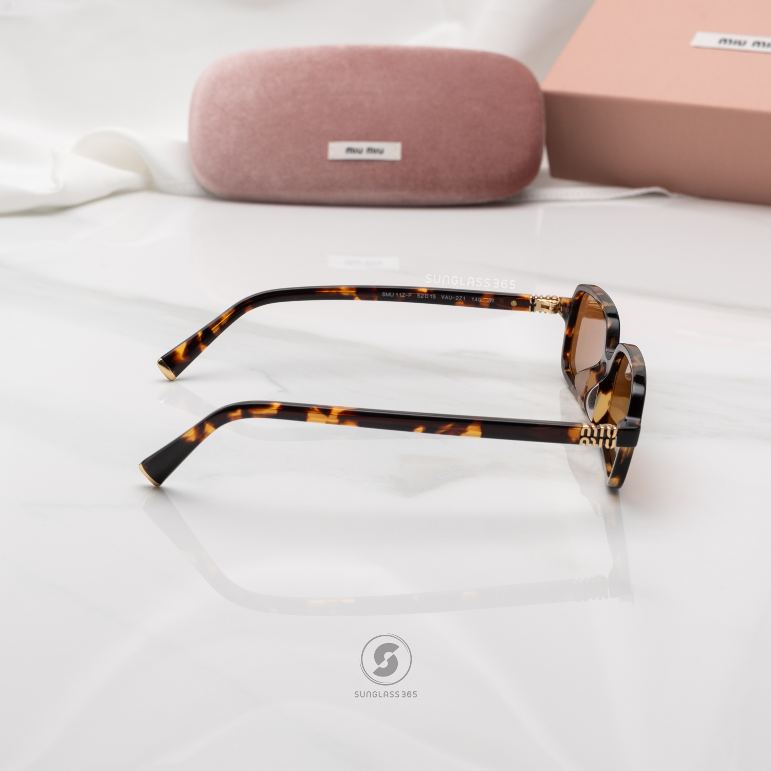 แว่นกันแดด Miu Miu MU11ZSF VAU2Z1