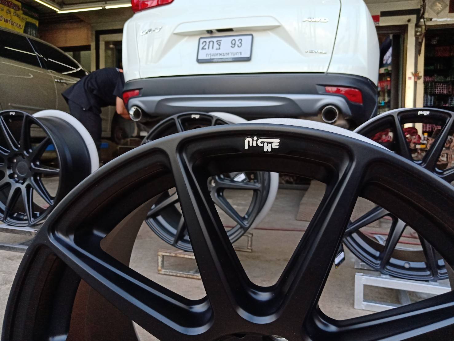 ล้อแท้ NICHE-ESSEN ขอบ18 ราคาโดน