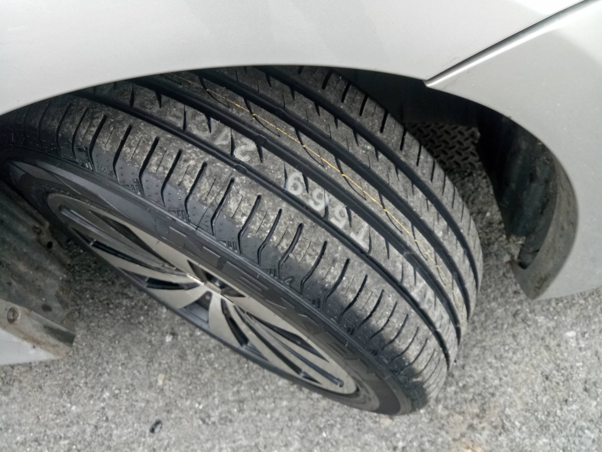 ยางใหม่ NEXEN SU4 215/50-17 ราคาถูก เกินคุณภาพ