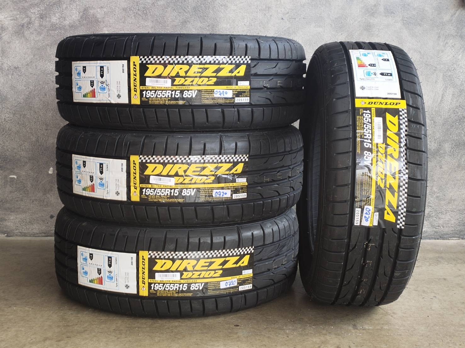DUNLOP 195/55R15 85V DIREZZA DZ102 ราคาพิเศษ