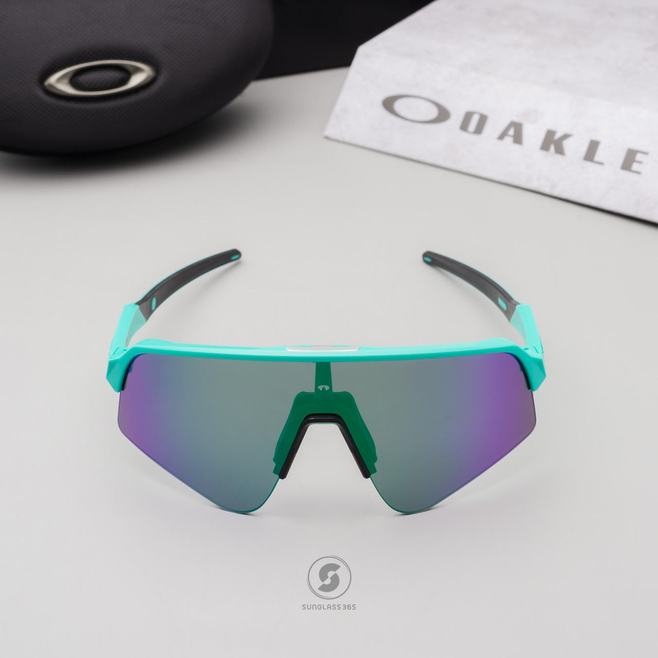 OAKLEY OO9465-11 Sutro Lite Sweep Matte Celeste