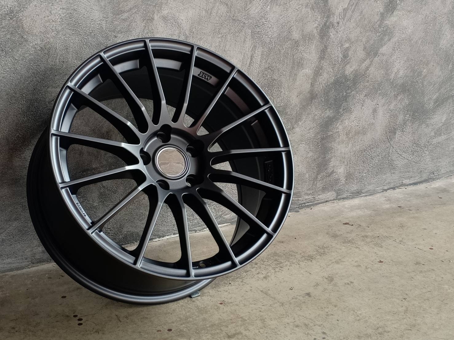 RS 05 (TL-008) 18X8.5 5X114.3 35 73.1 DARK GM FLAT
