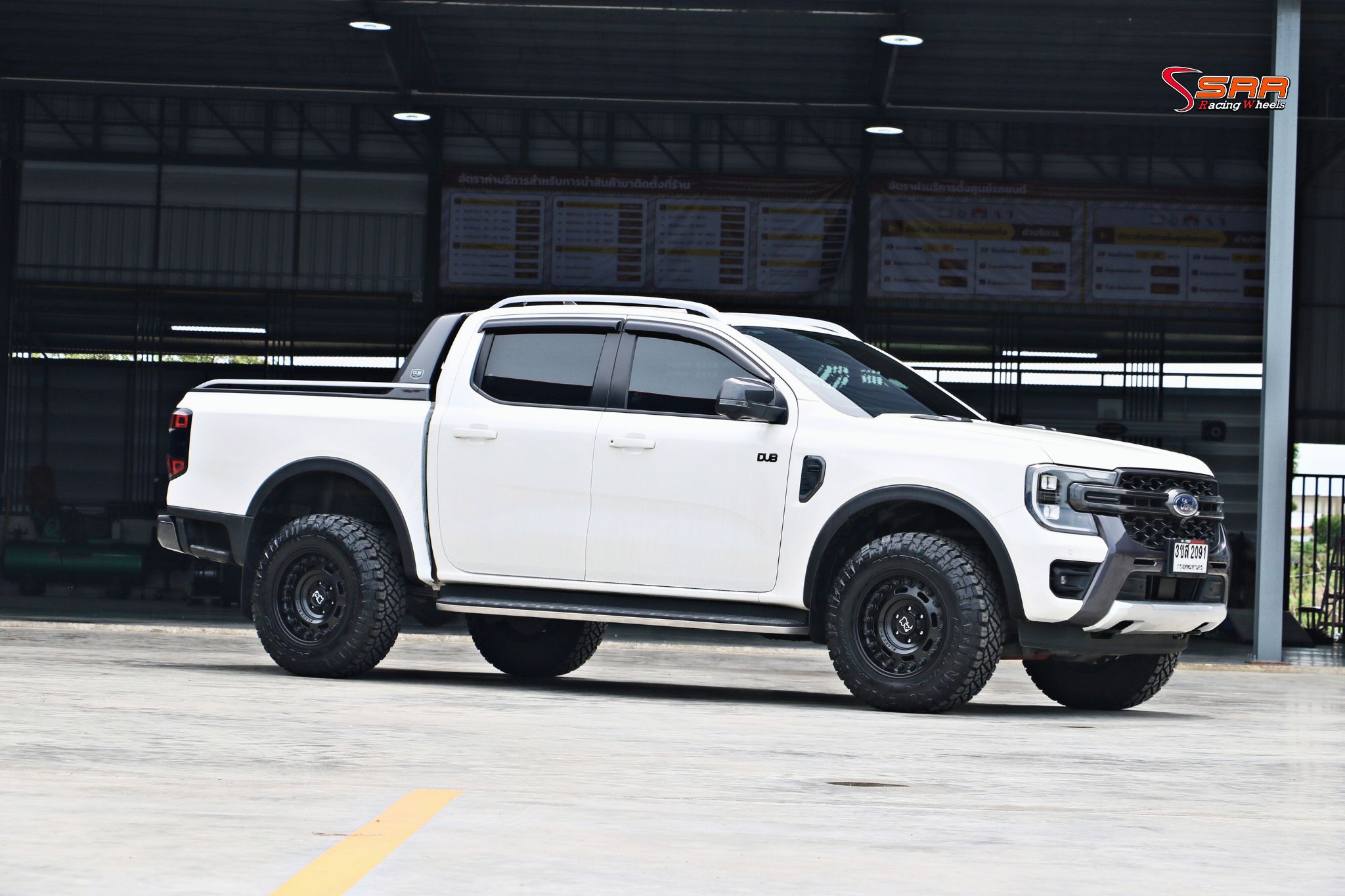 BLACK RHINO AXLE ขอบ17นิ้ว (6รู139.7)