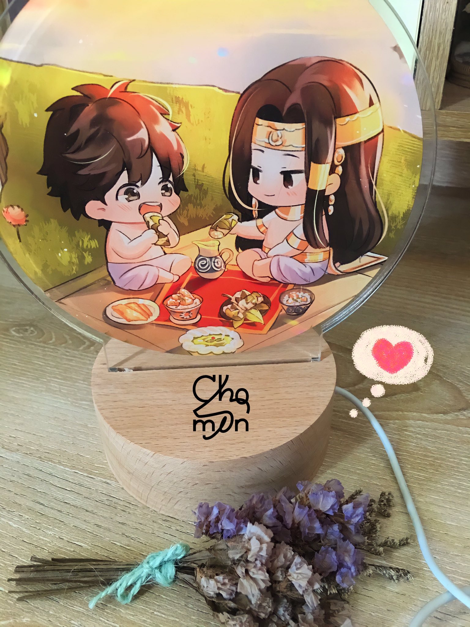 [Pre-order] โคมไฟอะคริลิคตั้งโต๊ะ เรื่องมหาบุรุษแห่งครีตัน [Promotion งานมอคค่าบุ๊คแฟร์]