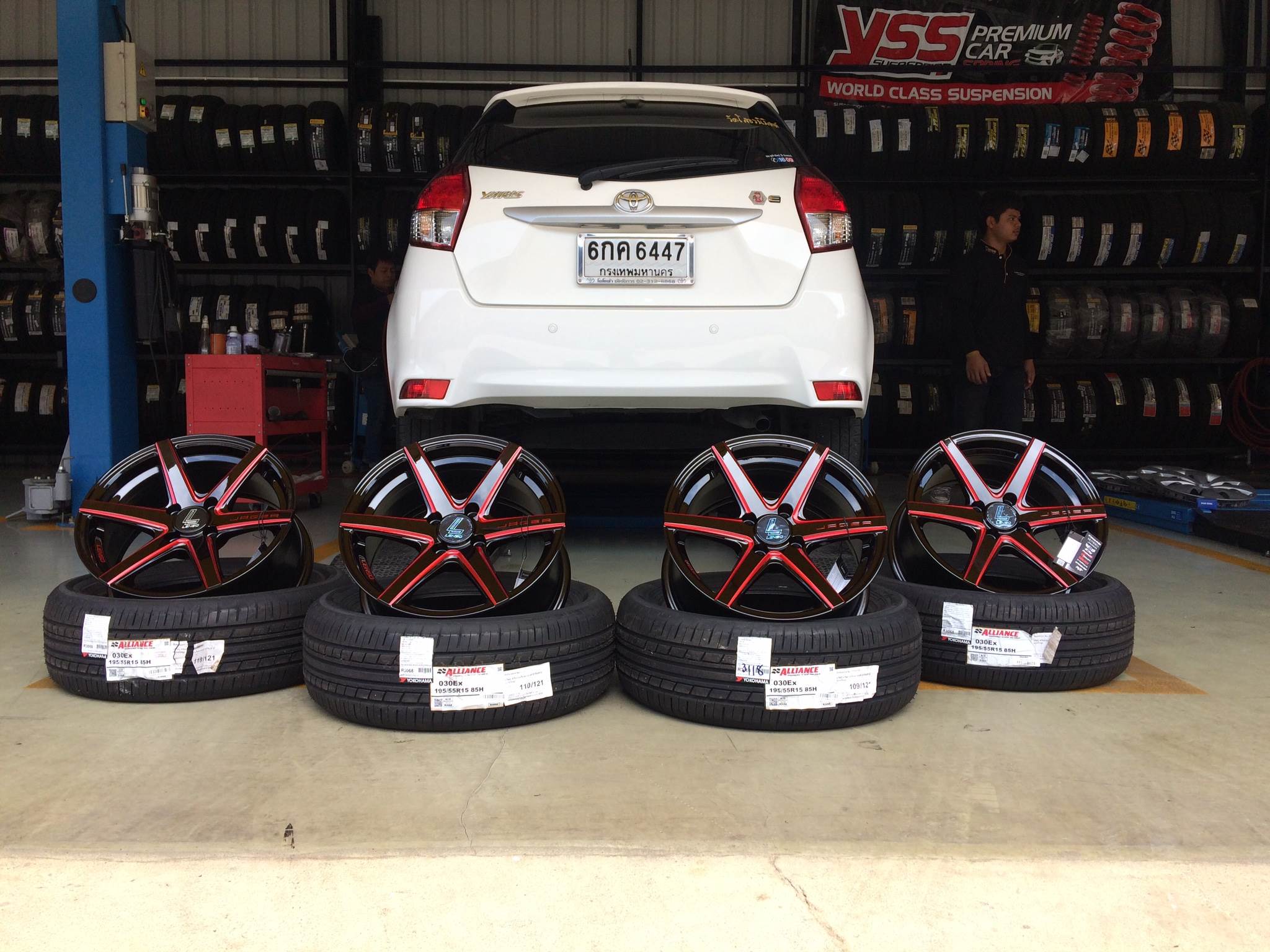 ล้อแท้ LENSO พร้อมยาง YOKOHAMA ขอบ15