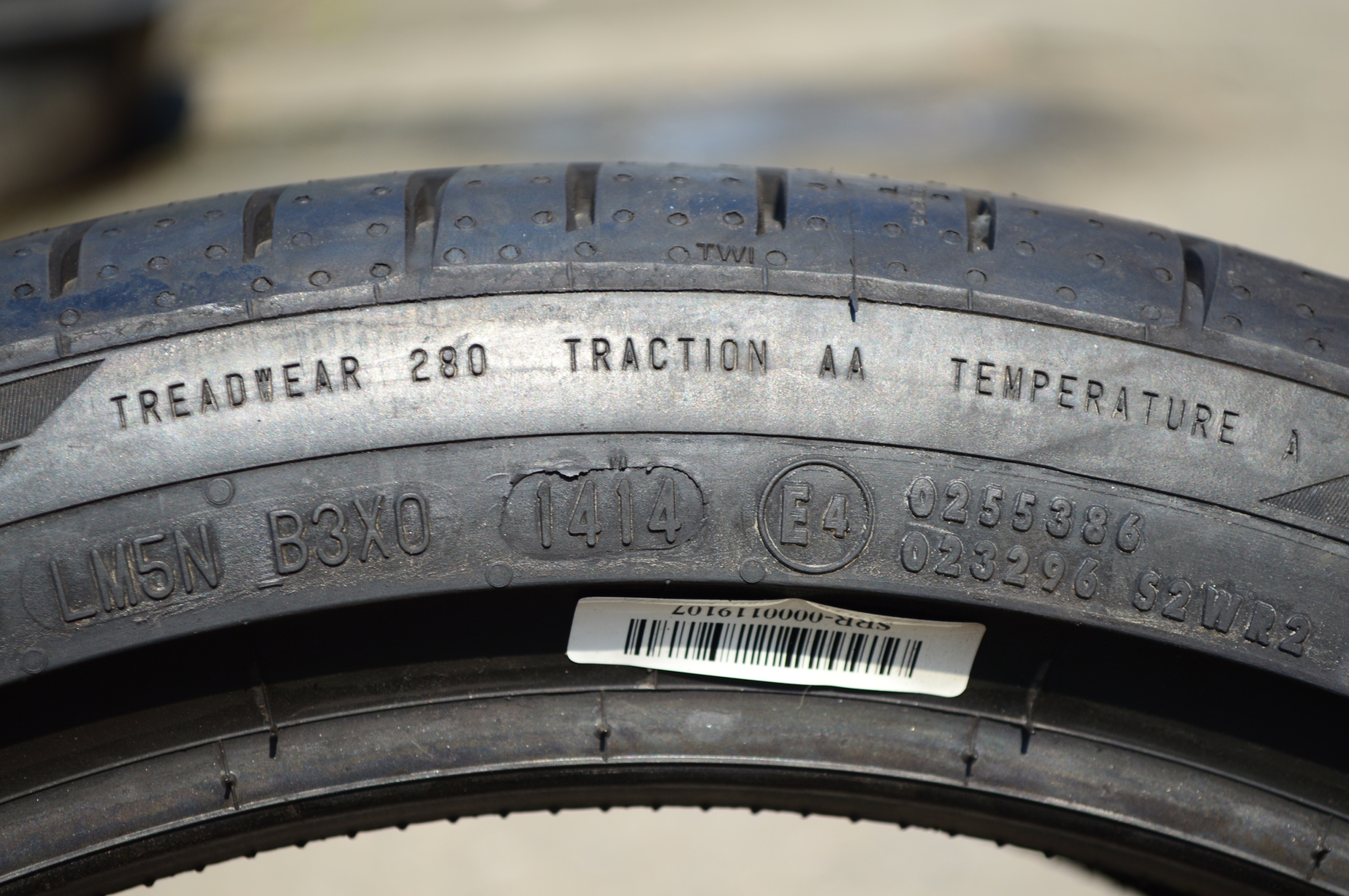 CONTINENTAL CONTACT5 RFT 225/40-18 เส้น 6800 ปกติ 14500