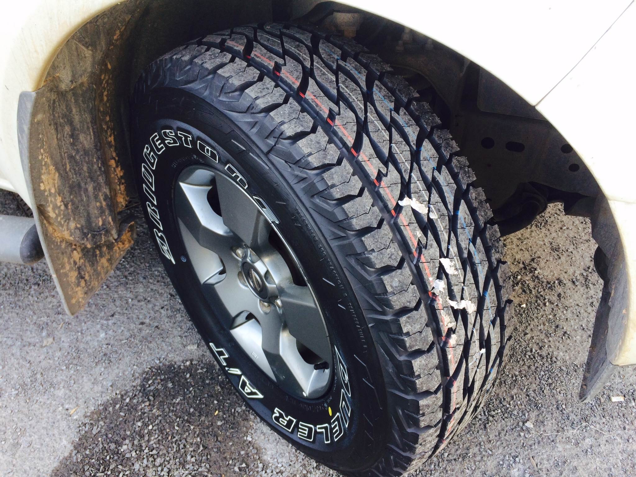 BRIDGESTONE DUELER AT697 265/70-16 ราคาถูก