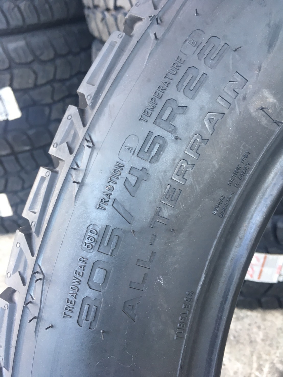 MICKEY THOMPSON DEEGAN 38 AT 305W45S22 มีของเลย ที่เดียวในไทย