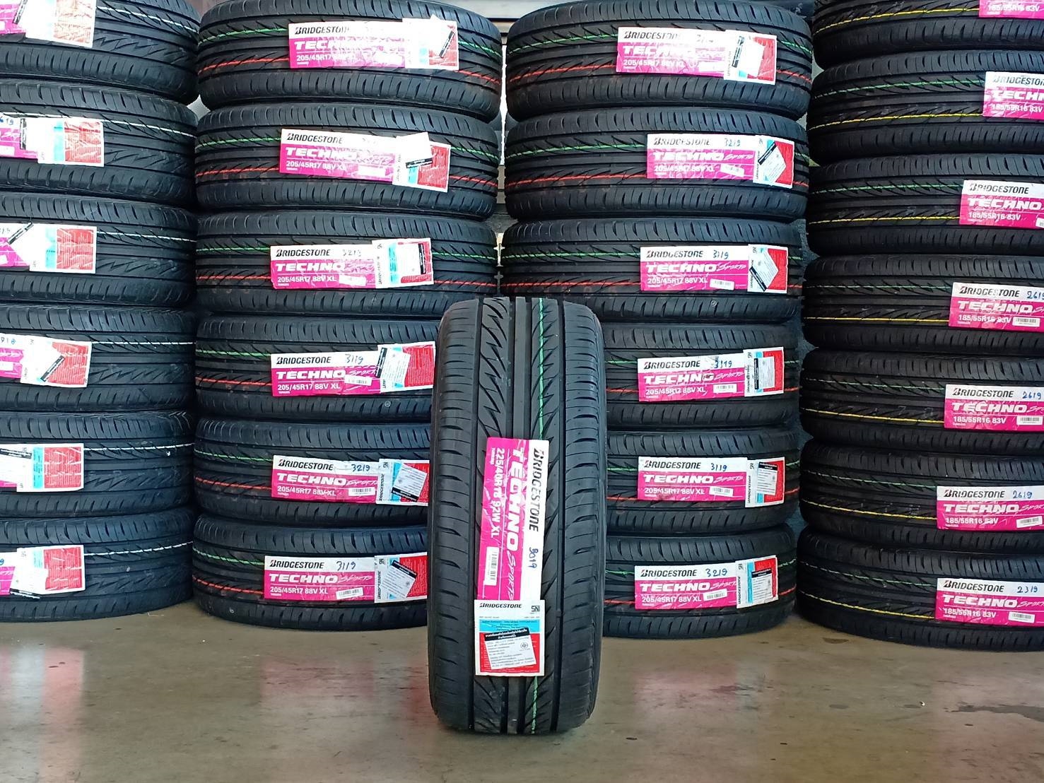 BRIDGESTONE TECHNO SPORTS 225/40-18 ปี19 ลดราค