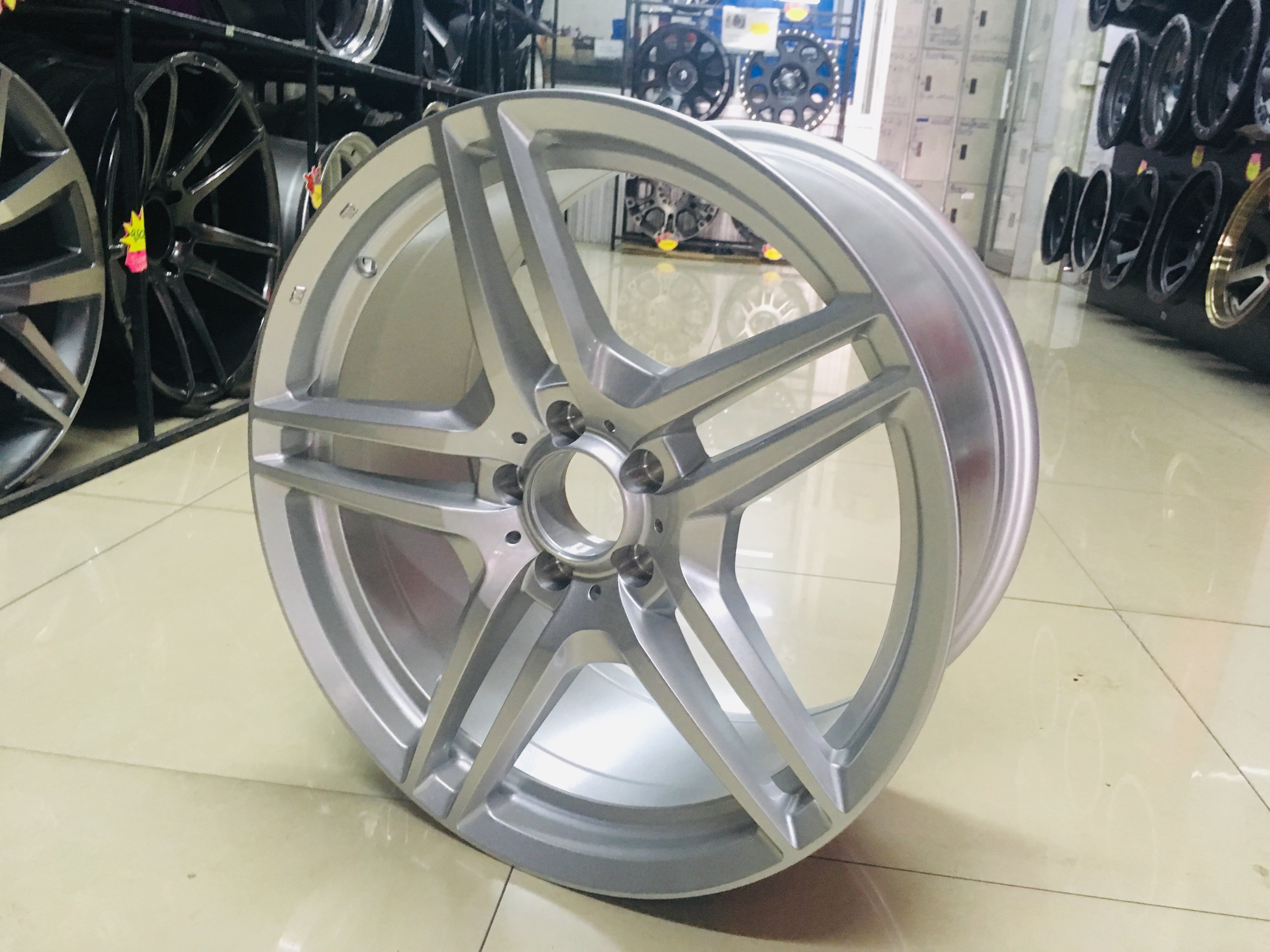 มาใหม่ ล้อ BENZ LG345 ขอบ19 ตัวใหม่