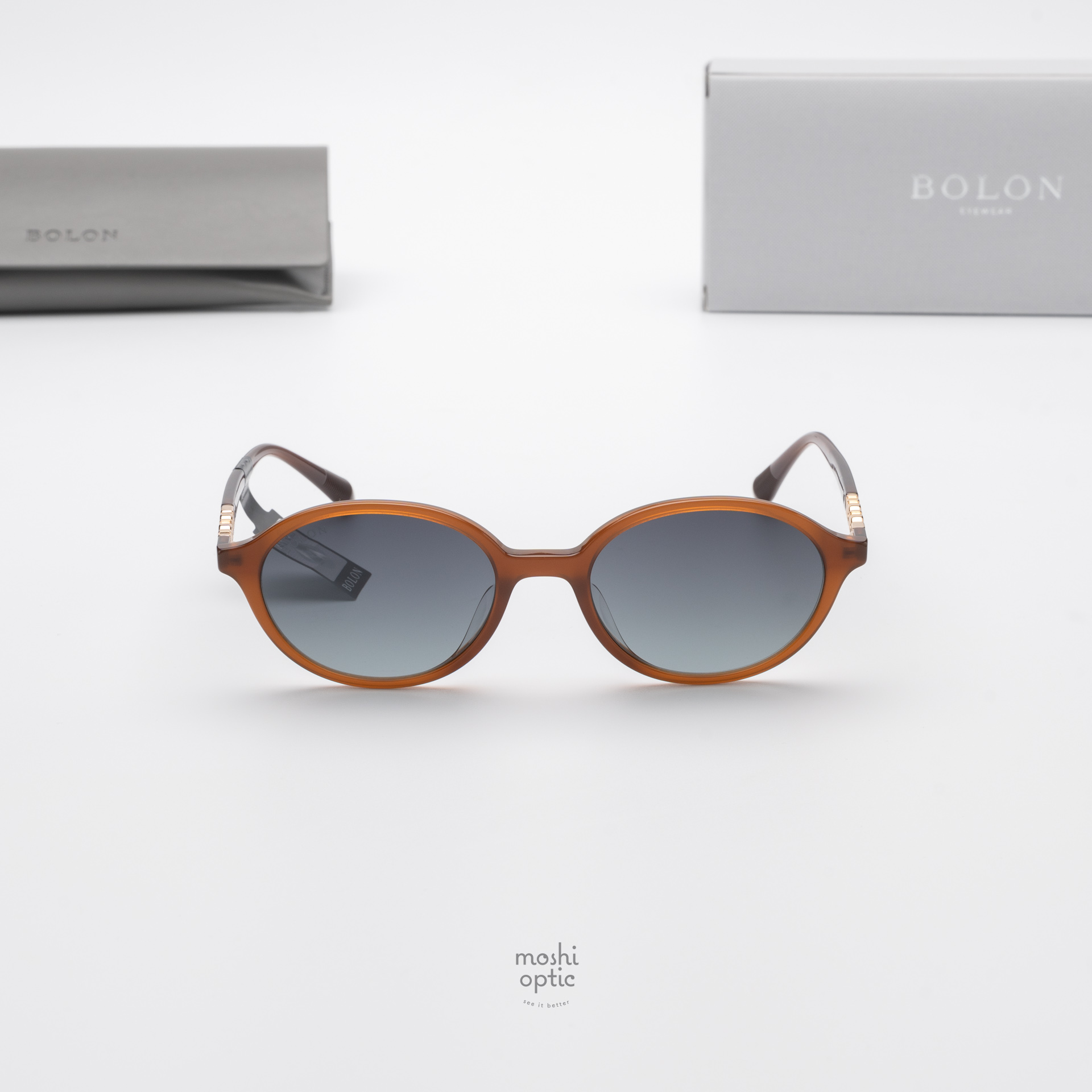 แว่นกันแดด BOLON รุ่น BL3216 Jakarta A60 Translucent Caramel Brown