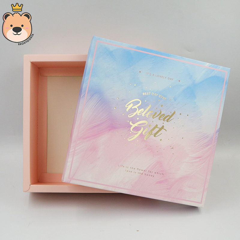 กล่องของขวัญ Gift box ประกอบให้พร้อมส่ง กล่องเปิดฝา กล่องของขวัญชำร่วย มี 4 ลายให้เลือก (แพ็คกล่องส่ง)