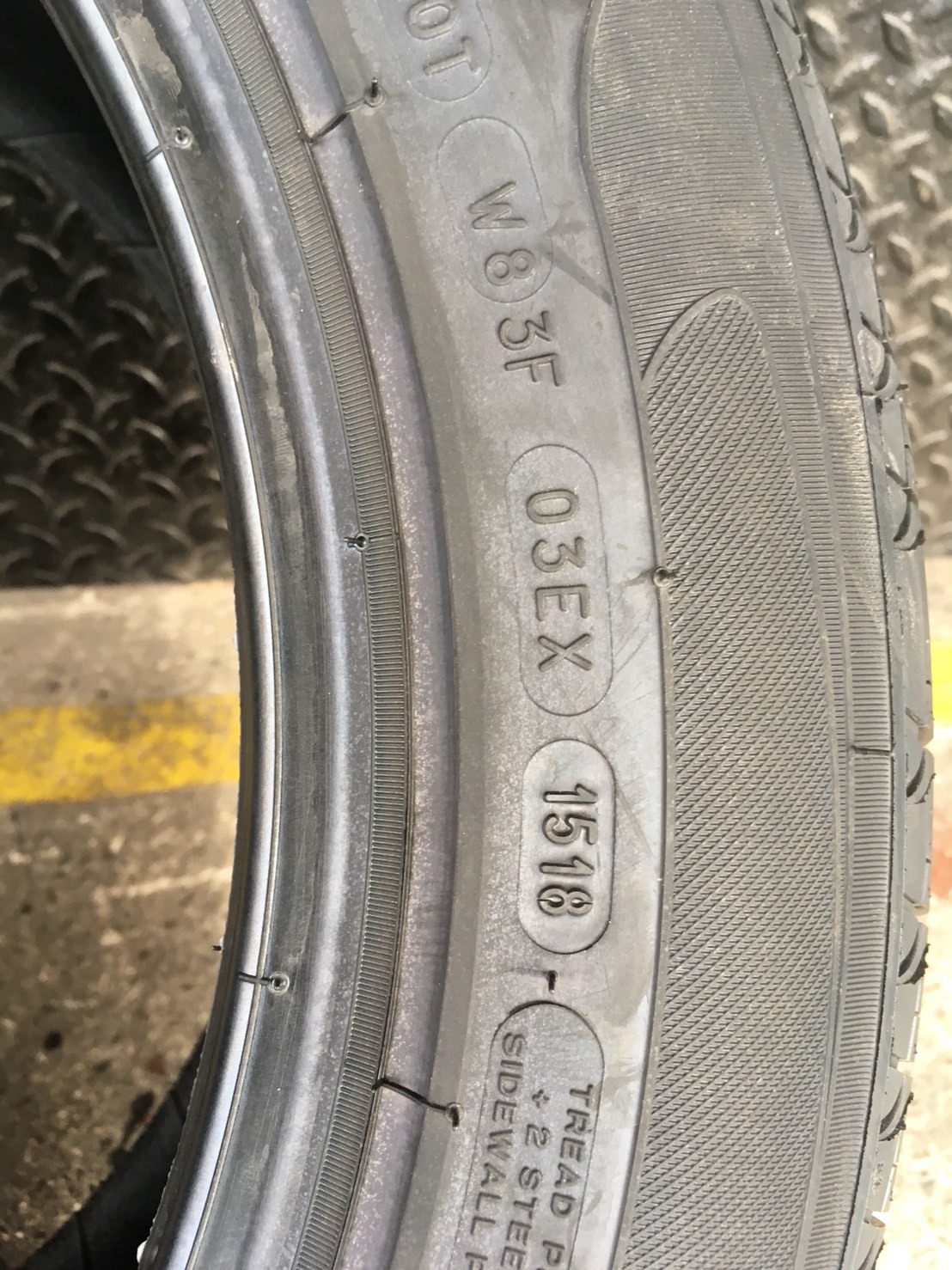 MICHELIN PRIMACY LC 215-55-17 เส้น 3900 ปี 17 ปกติ6000