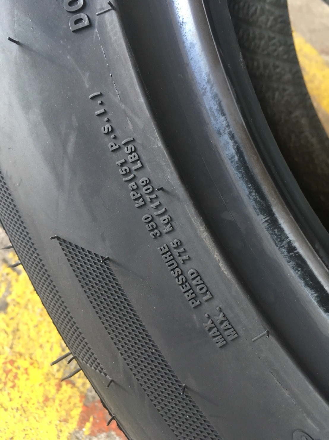 ACCELERA IOTA ST68 225-55-19 เส้น 4500 ปี18 ปกติ 6500