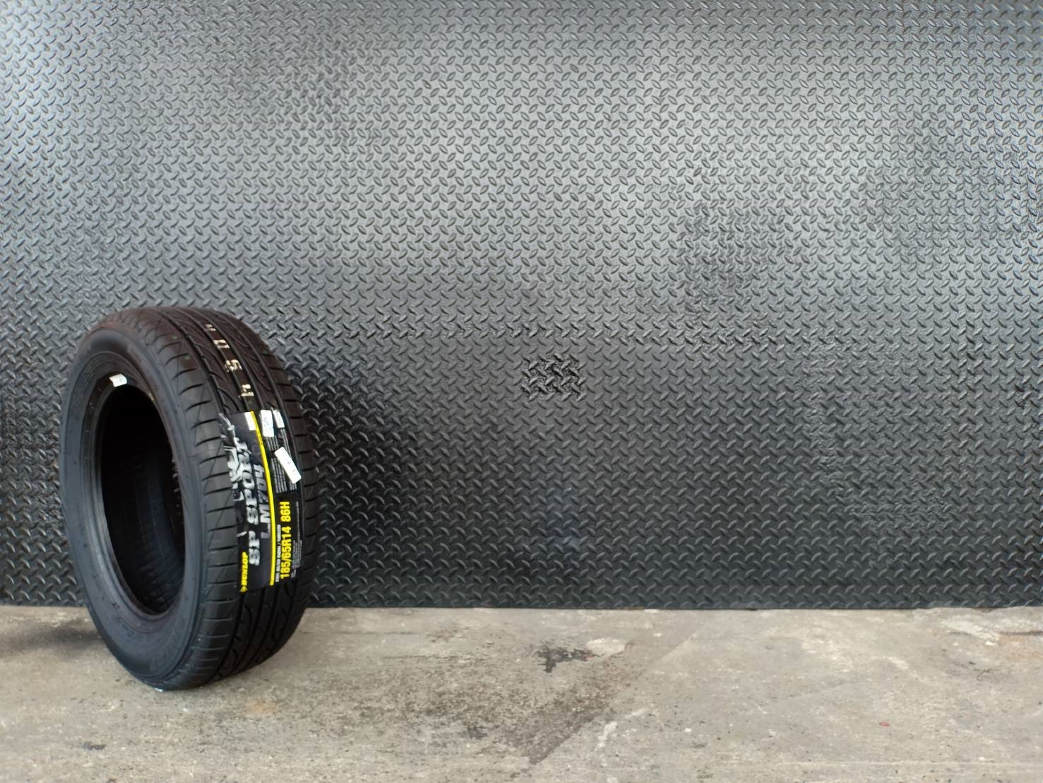 ยางใหม่ DUNLOP LM704 185/65-14 ราคาถูก