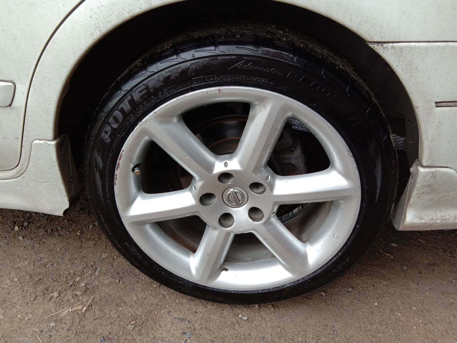 BRIDGESTONE RE003 225/45-18 ปี18 เส้น 4,xxx บาท ถูกมาก
