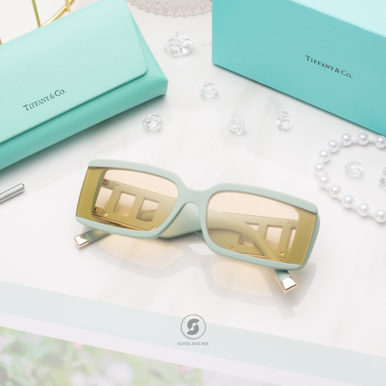 แว่นกันแดด TIFFANY & Co. TF4197 8365/8
