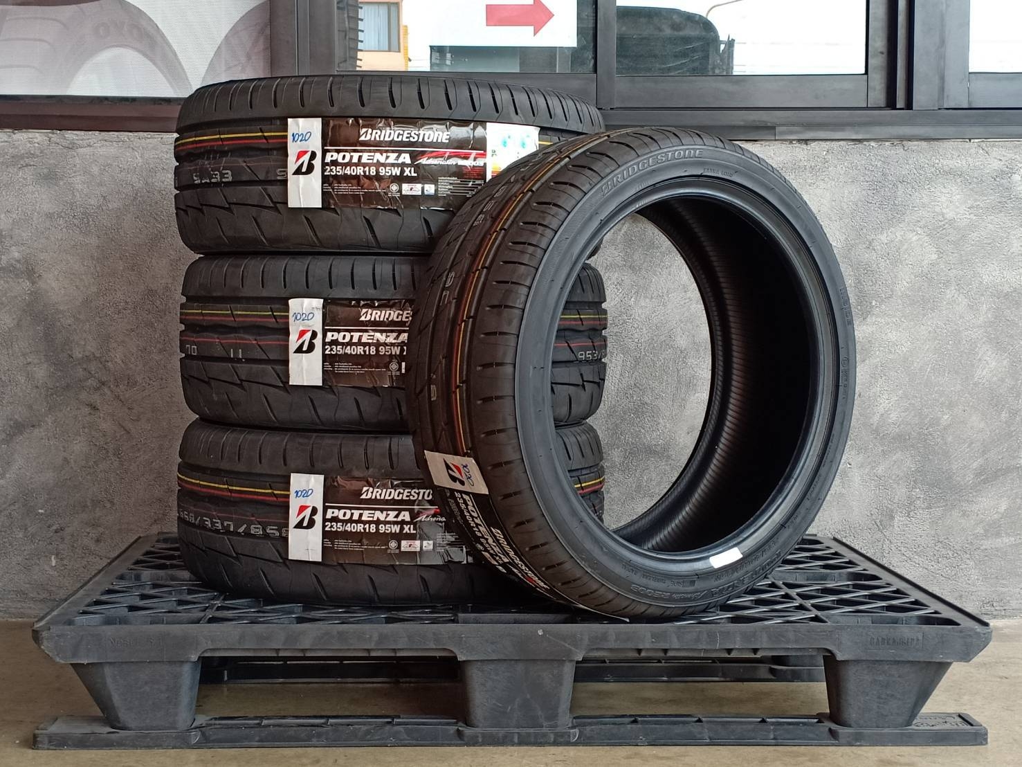 BRIDGESTONE 235/40R18 POTENZA RE003 95W XL MADE IN THAILAND