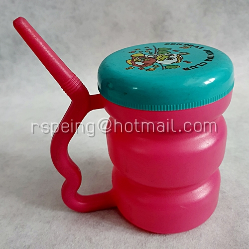 กระบอกน้ำมีฝาปิดและหลอดดูดในตัว Central Junior Club