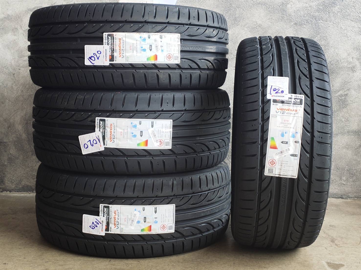 HANKOOK VENTUS V12-EVO2 225/40ZR18