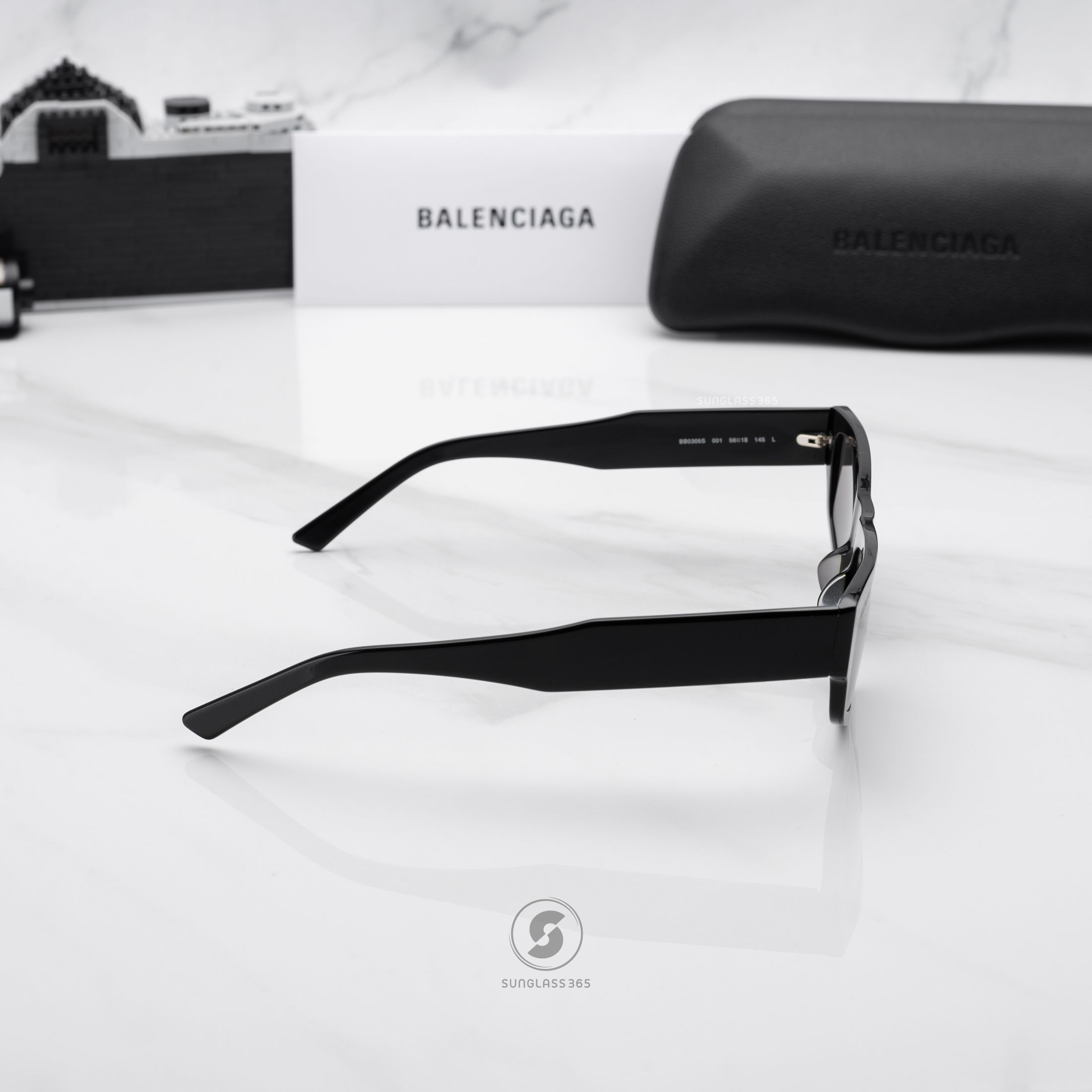 แว่นกันแดด Balenciaga BB0305S 001