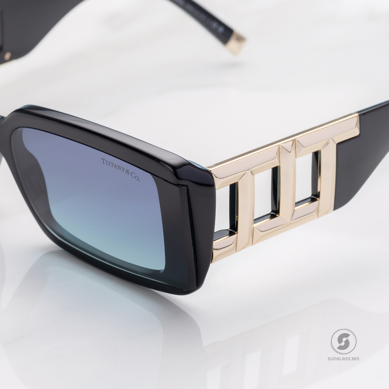 แว่นกันแดด TIFFANY & Co. TF4197 80019S