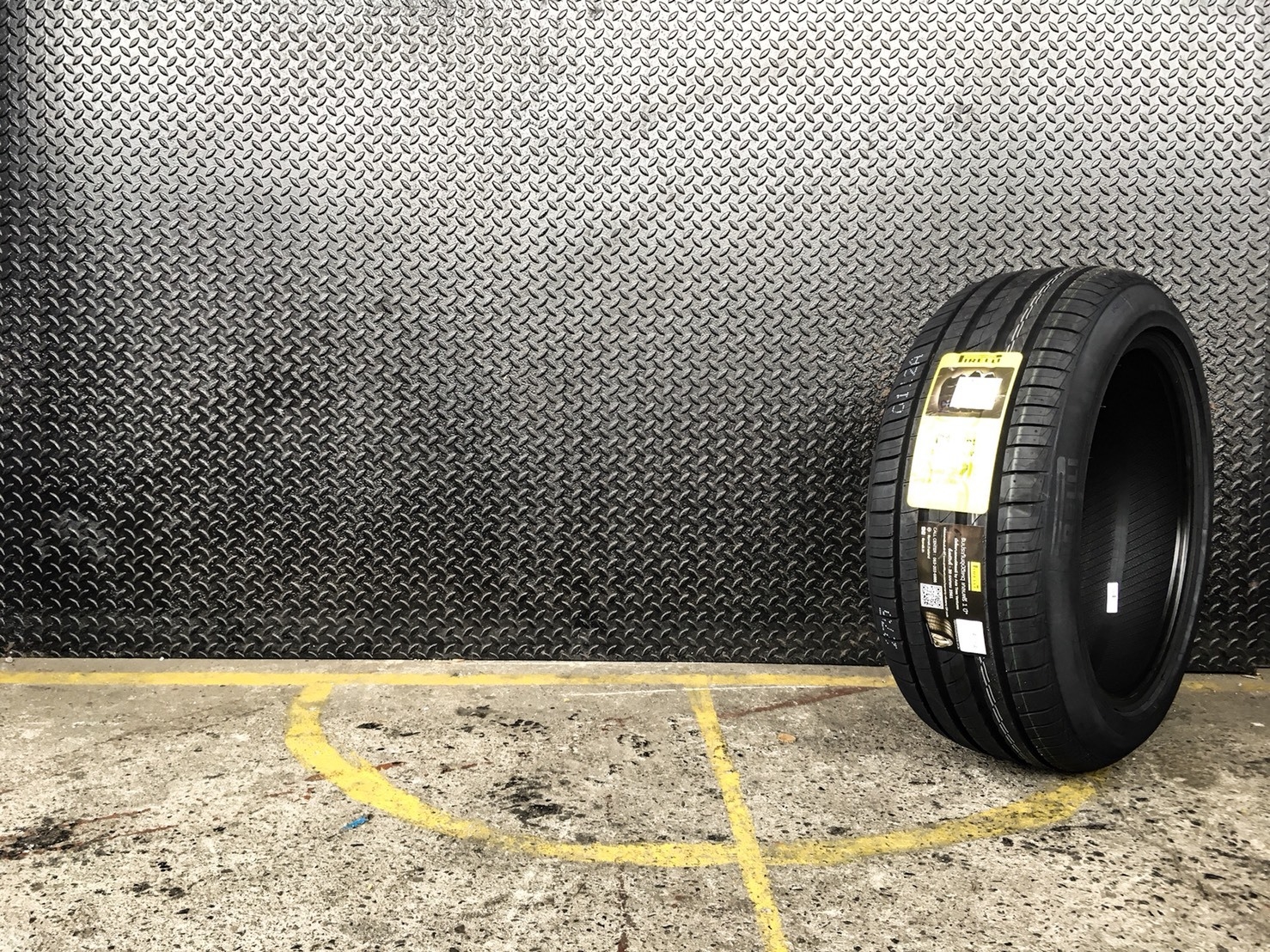 PIRELLI Cinturato P1 235-50-18 ปี18 ซื้อ2แถม2
