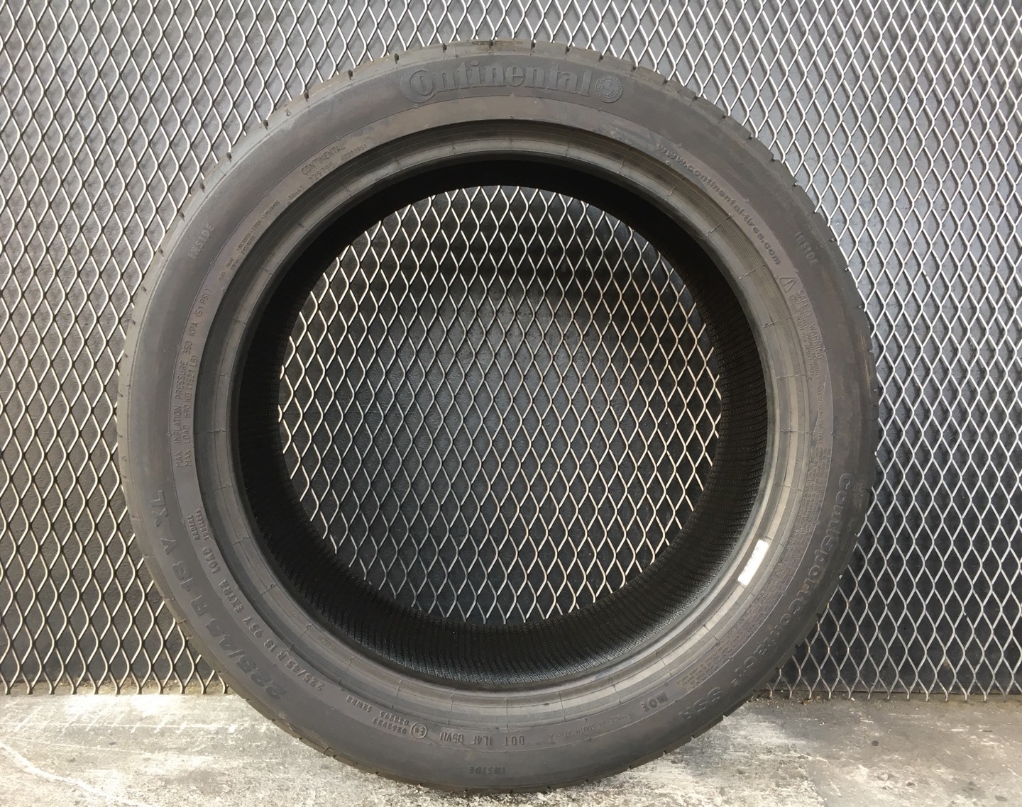 CONTINENTAL CSC5 SSR 225/45-18 ราคาพิเศษ