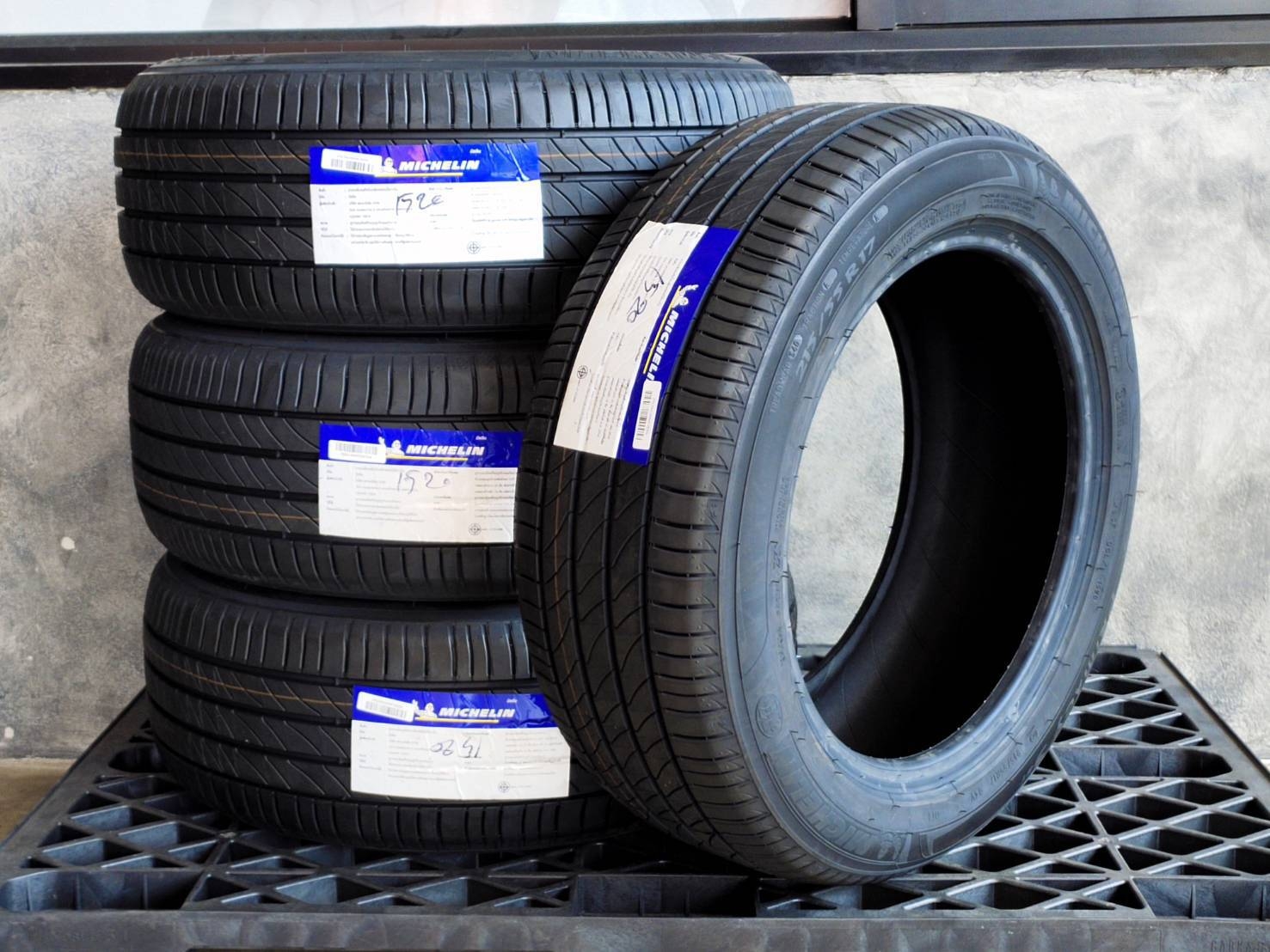 MICHELIN PRIMACY3 ST 215/55R17 ปี20 ยางนุ่มเงียบขับสบาย