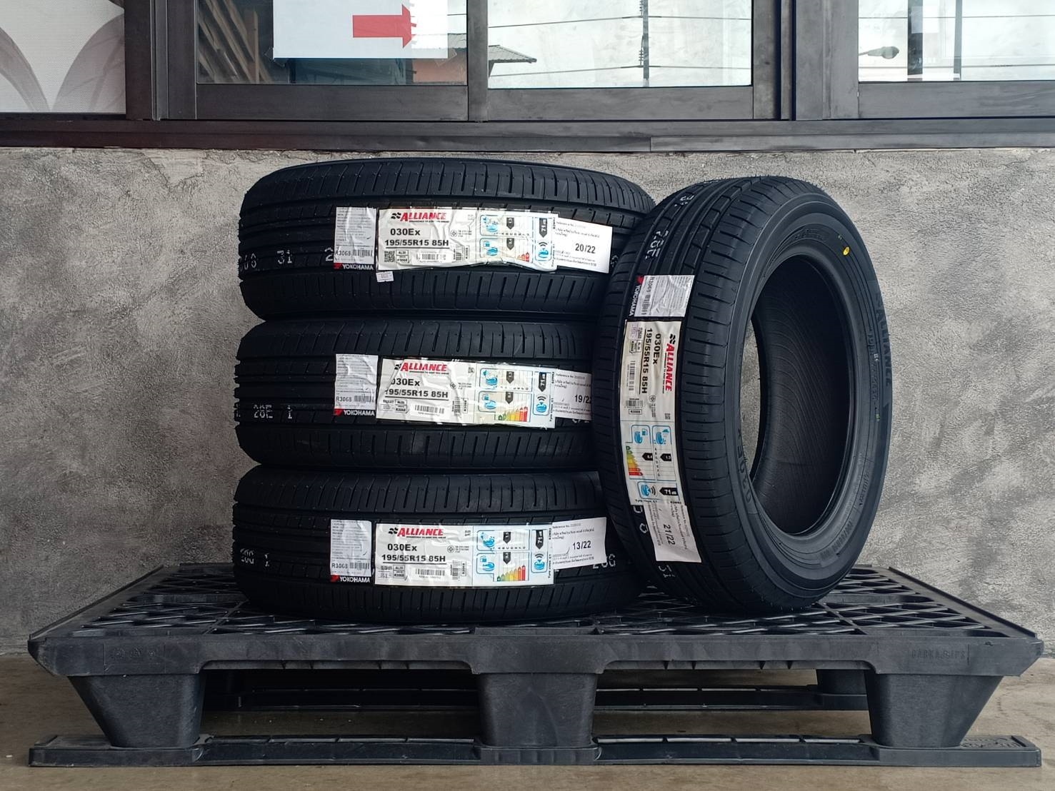 YOKOHAMA 195/55R15 ALLIANCE 030EX 85H MADE IN JAPAN