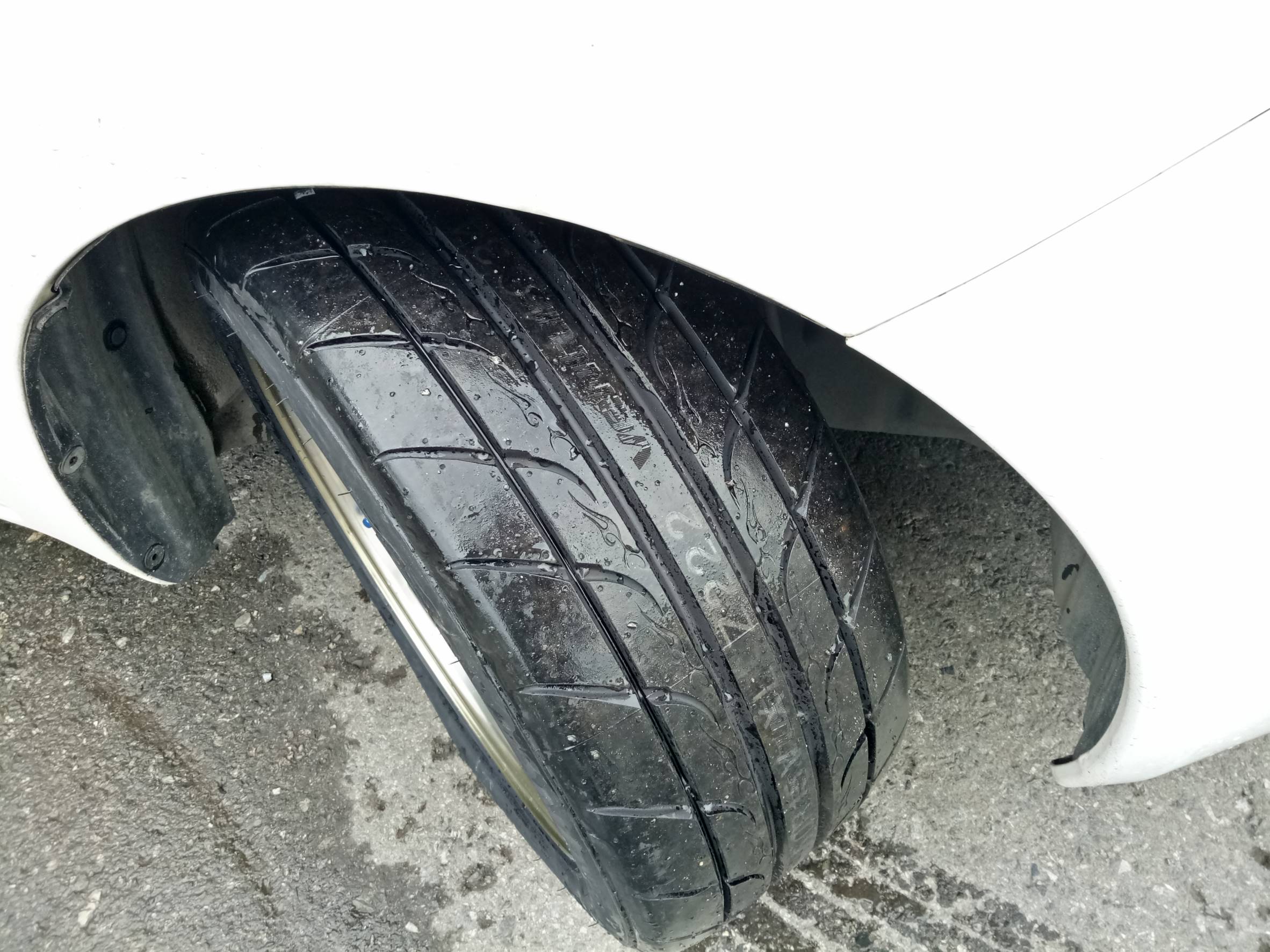 ยางใหม่ HANKOOK RS3 195/50-15 เส้น 2500 บาท ปกติ 3400 บาท
