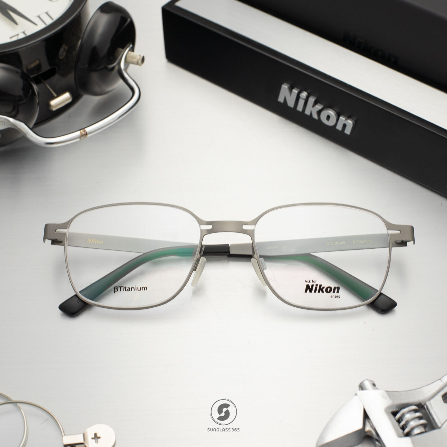 NIKON Frame SEAMLESS COLLECTION NP0006 084 Brushed Titanium