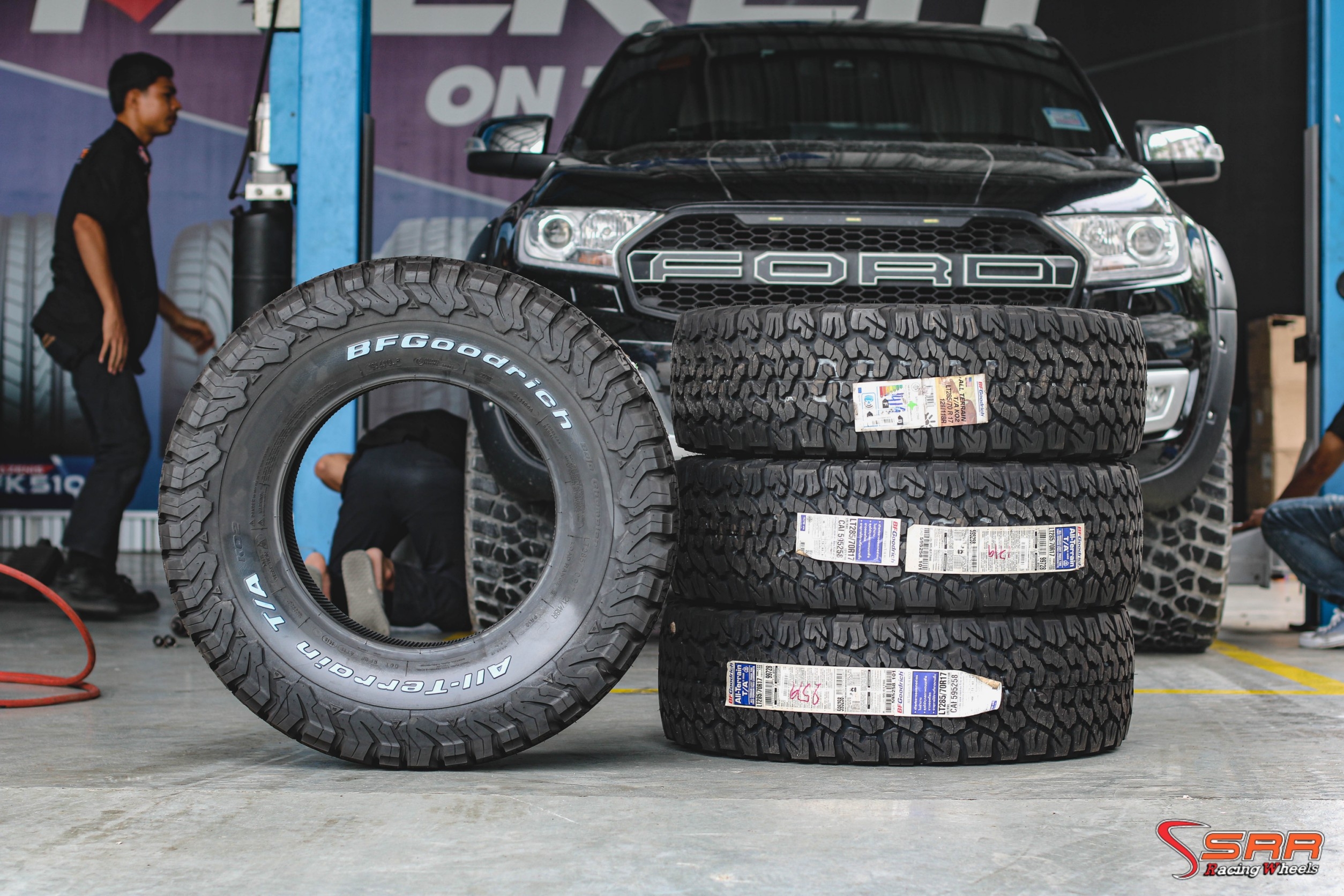 BFGOODRICH AT-KO2 285/70R17