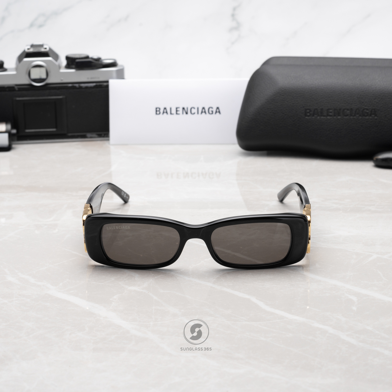 แว่นกันแดด Balenciaga Dynasty Rectangle BB0096S 001