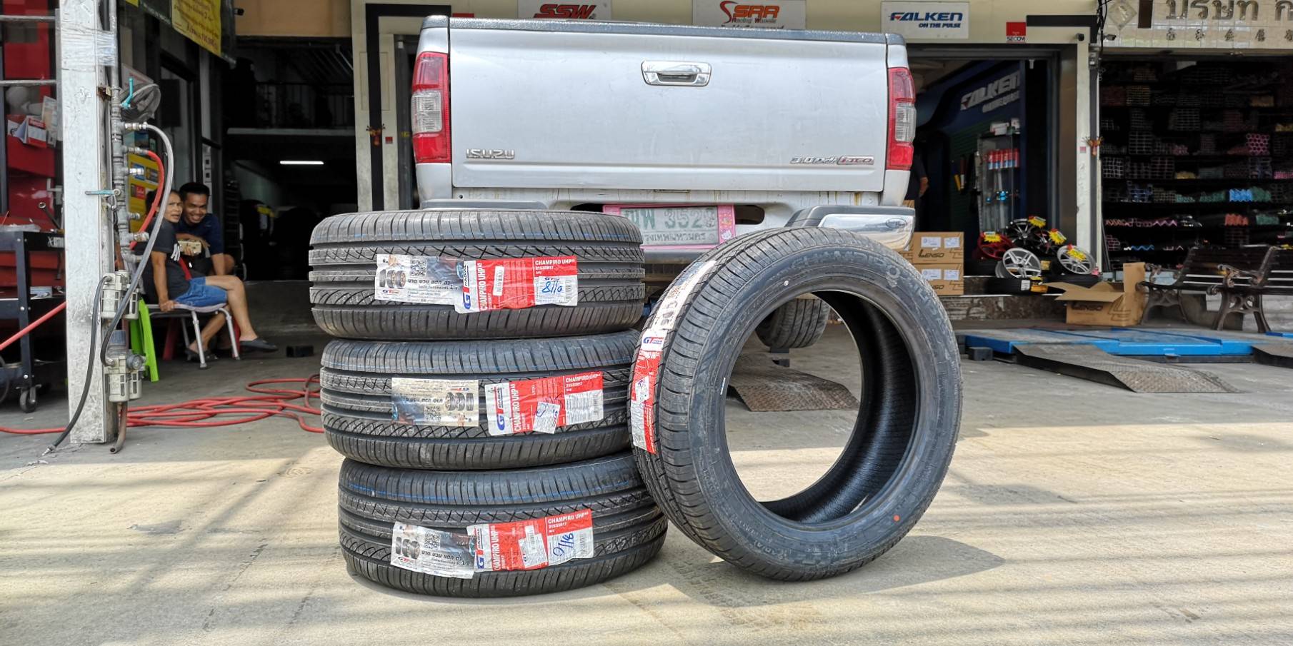 GT-RADIAL UHP-AS 215/55-17
