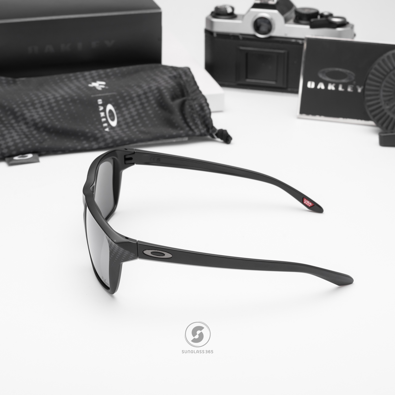 Oakley OO9448-39 Sylas Matte Black Prizm Black