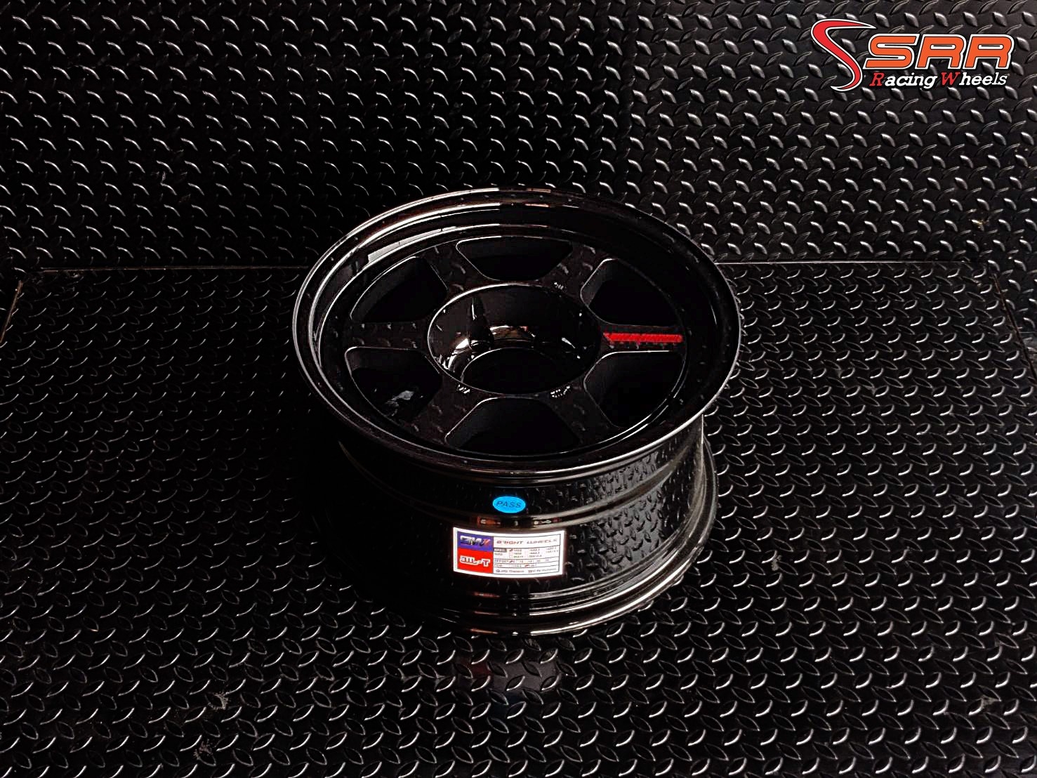 BW33 16X8 6X139.7 0 F/B (MC-ED RED) ดำเงาหยอดแดง