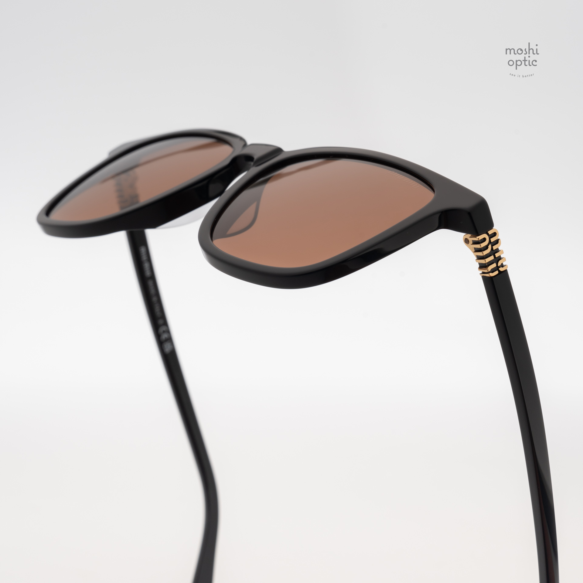 แว่นกันแดด Miu Miu MUB03SF 16K90Q