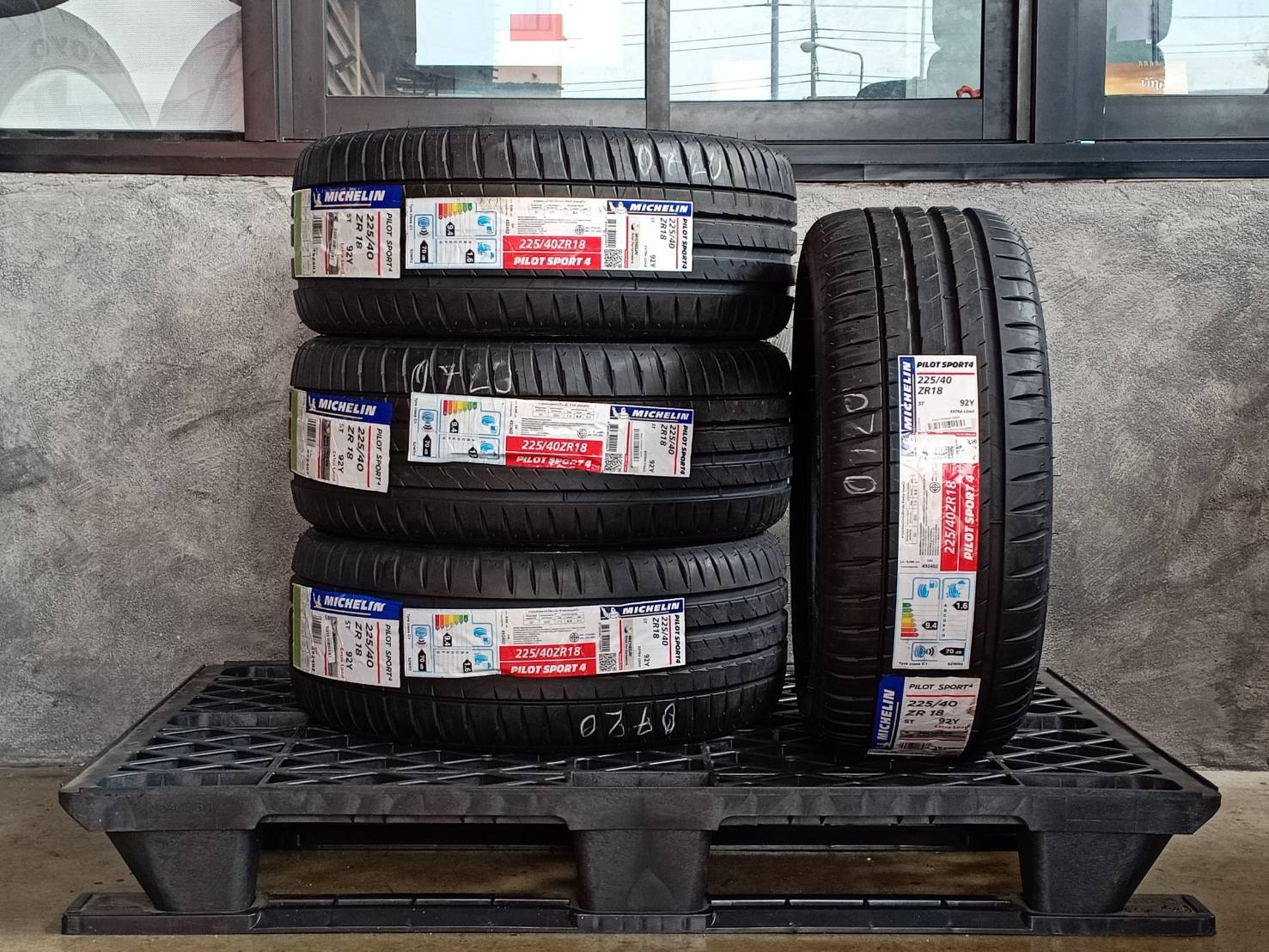 MICHELIN 225/40ZR18 PILOTSPORT4ST ราคาถูก