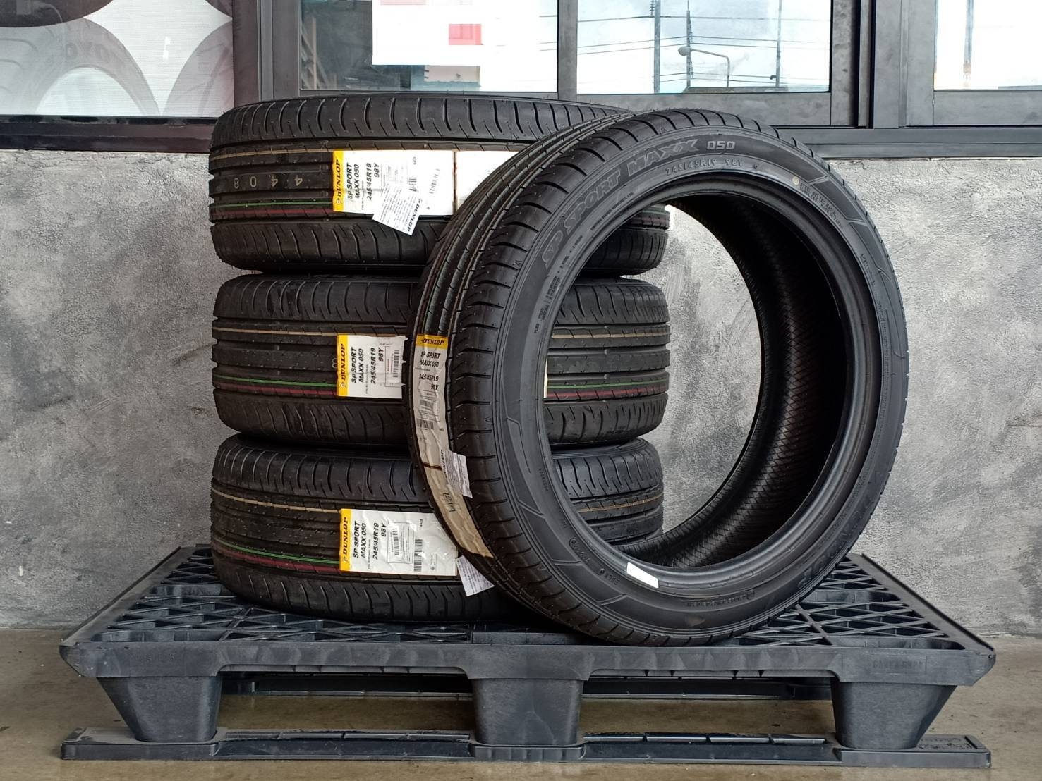 DUNLOP 245/45R19 SP SPORT MAXX 050 98Y MADE IN JAPAN