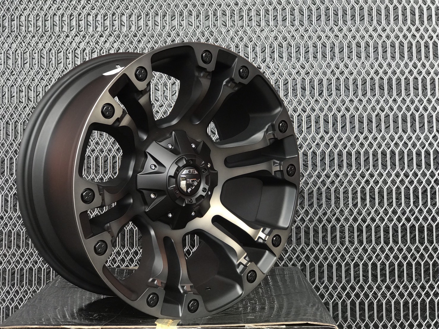 ล้อแท้ #FUEL #VAPOR ขอบ20 ออฟ1 ราคาพิเศษ