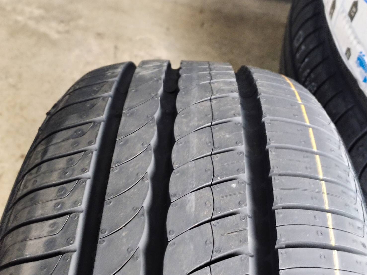 PIRELLI CINTURATO P1 215/60R16