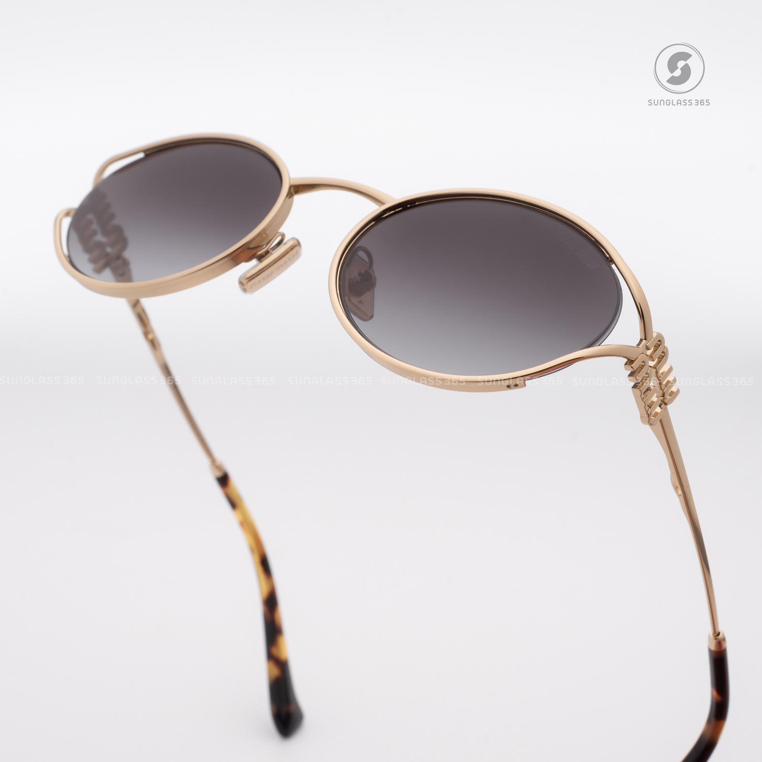 แว่นกันแดด Miu Miu Logo MU52YS ZVN5D1