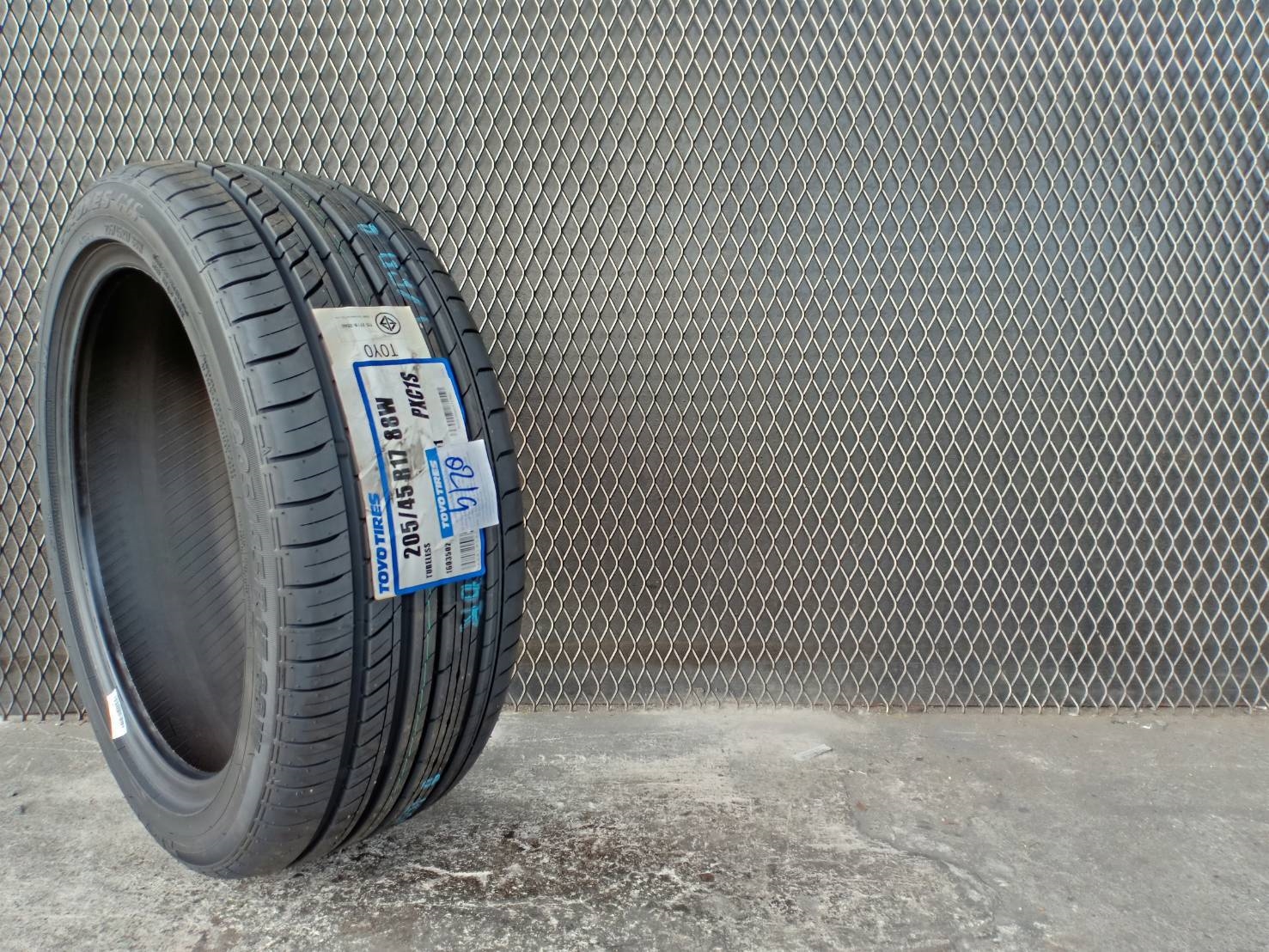 ยางใหม่ปี19 TOYO C1S 205/45-17 ราคาใหม่