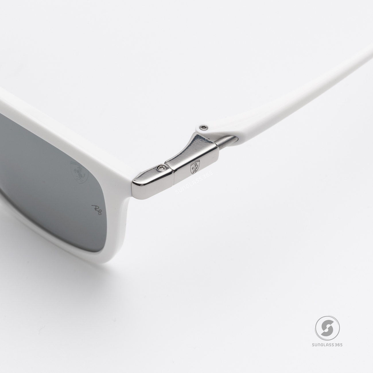 Ray-Ban RB4433M F6526G White