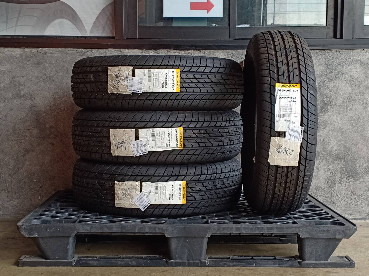 DUNLO PSP SPORT601 235/75R15 105H JAPAN