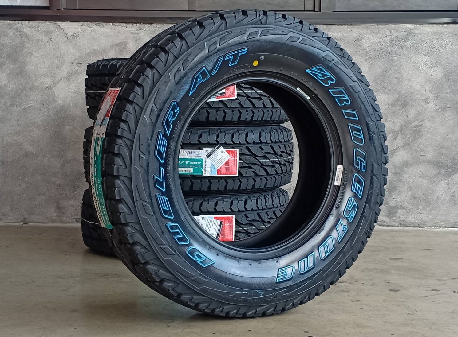 BRIDGESTONE DUELER AT697 245/70-16 ปี19 ราคาพิเศษ